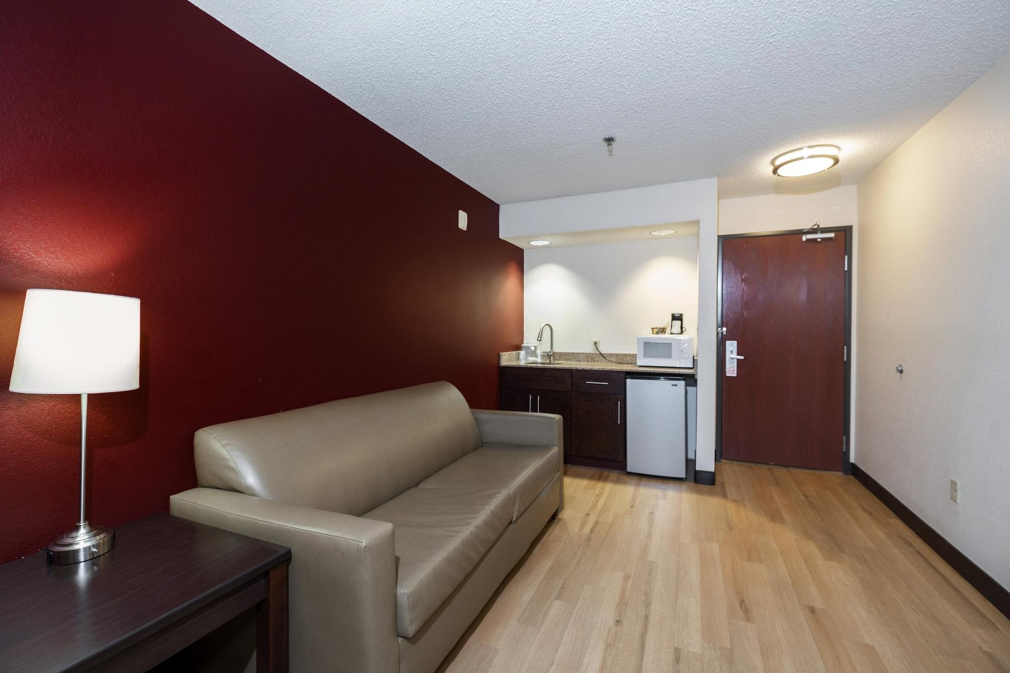 Red Roof Inn & Suites Dover Downtown Bagian luar foto